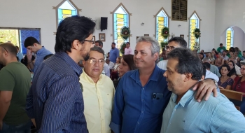 Prefeitos dão o último adeus a Zildinha